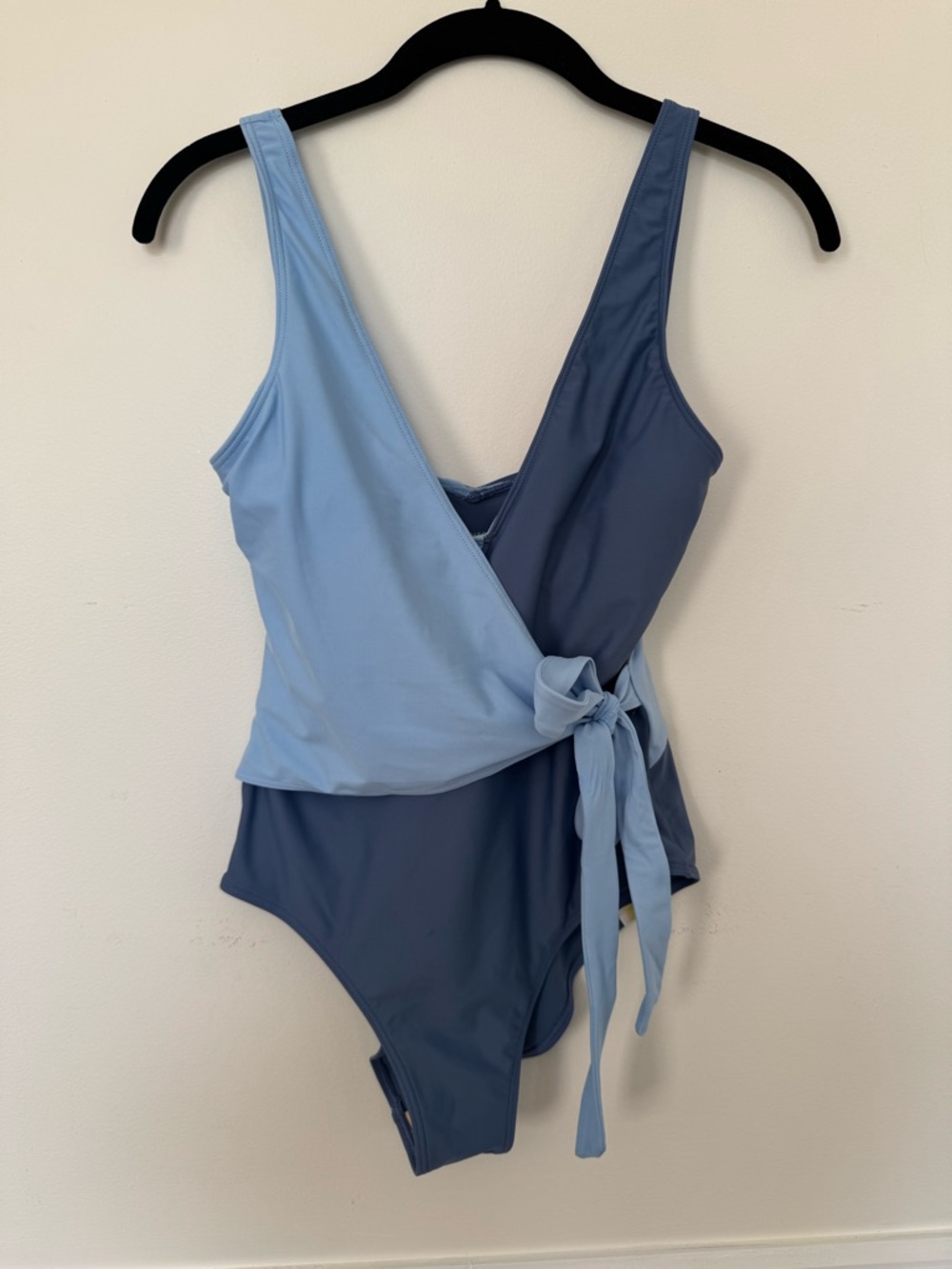 Summersalt "The Perfect Wrap" One-Piece swimsuit in blue colorblock- size 6